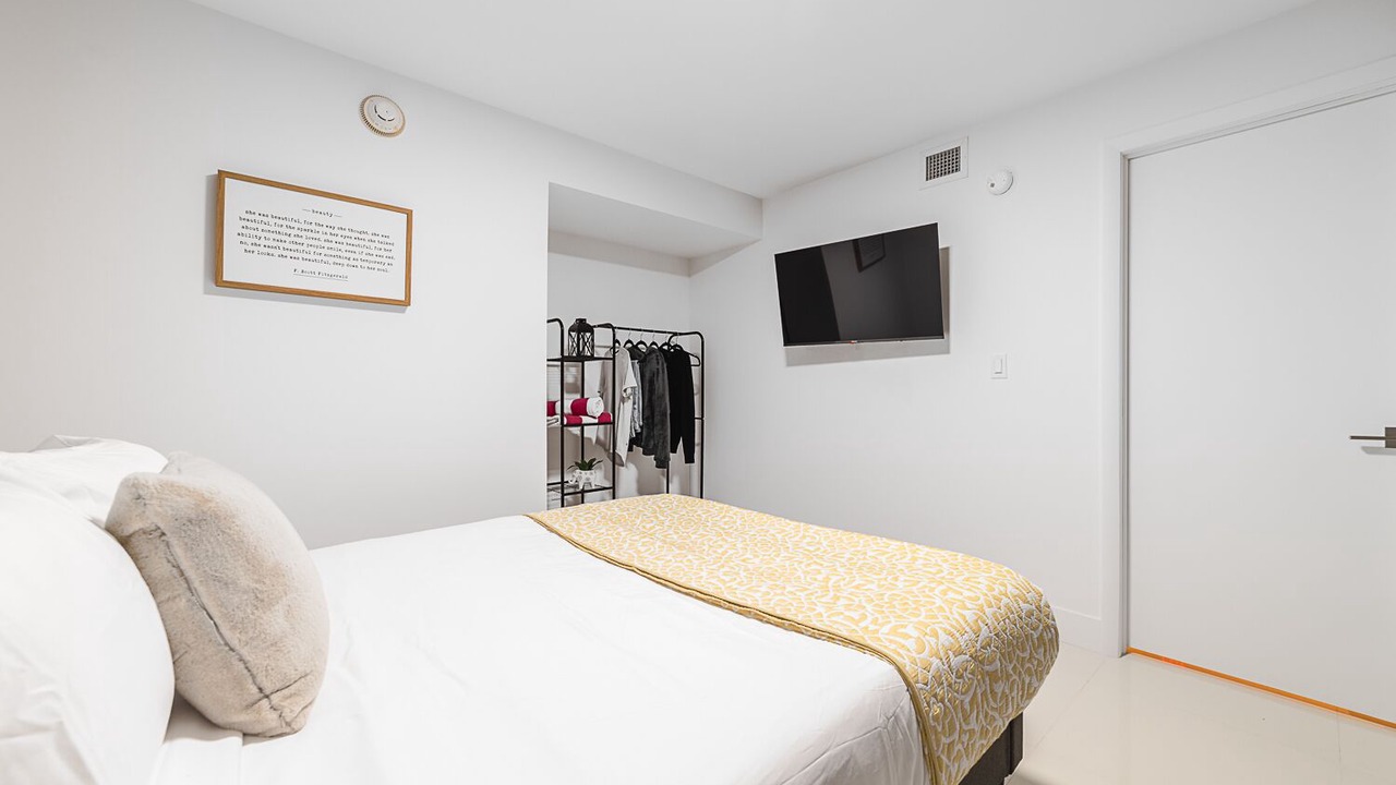Photo of Bedroom in Bay Harbor Islands
