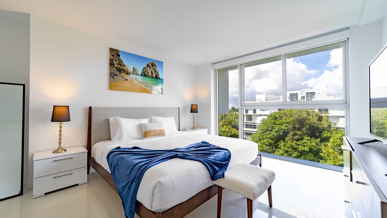Photo of Bedroom in Bay Harbor Islands