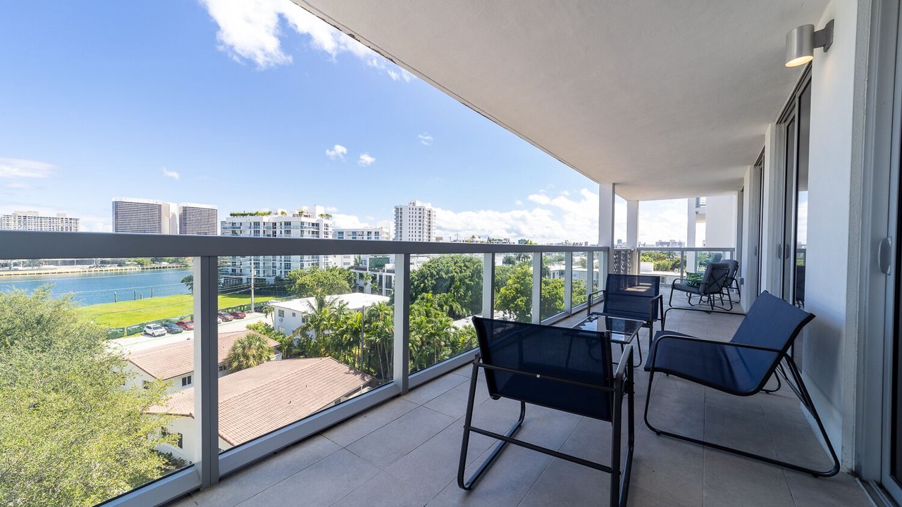 Photo of Outdoor in Bay Harbor Islands