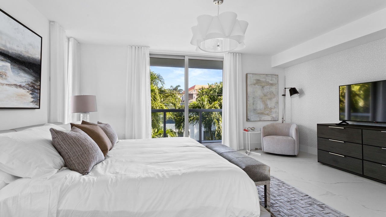 Photo of Bedroom in Bay Harbor Islands