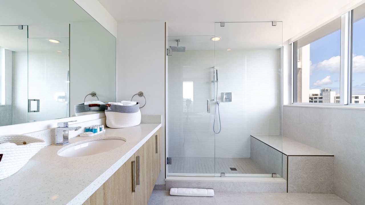 Photo of Bathroom in Bay Harbor Islands