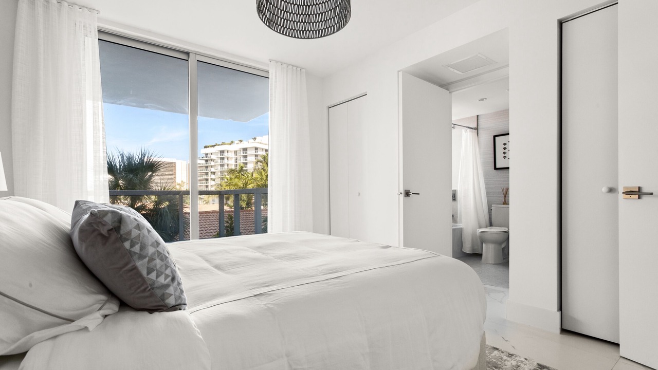 Photo of Bedroom in Bay Harbor Islands