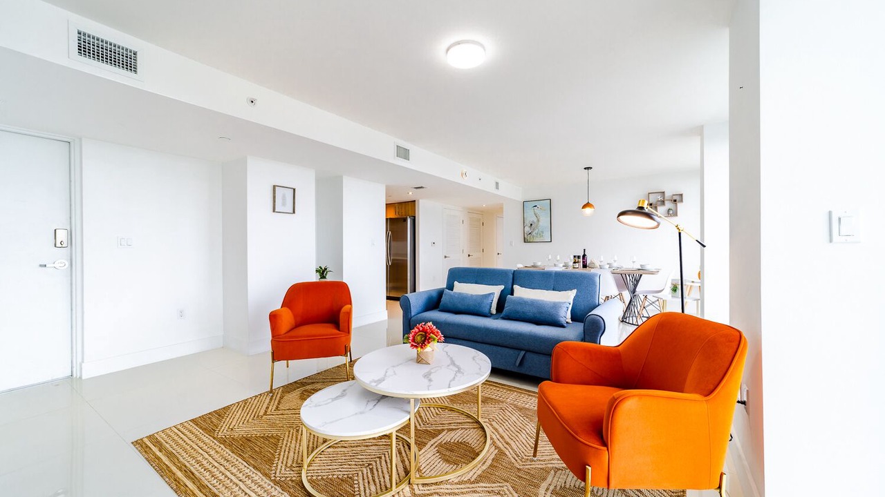 Photo of Livingroom in Bay Harbor Islands