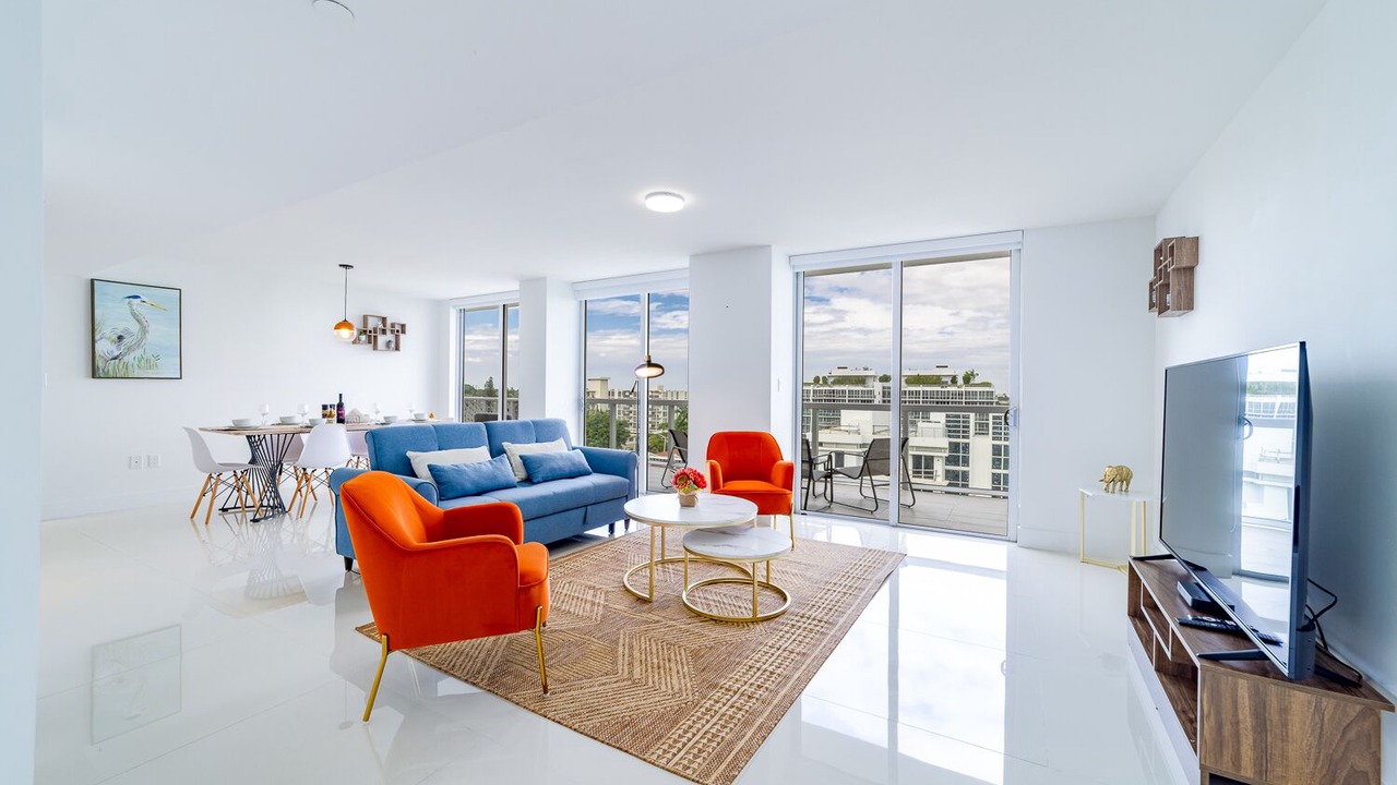 Photo of Livingroom in Bay Harbor Islands