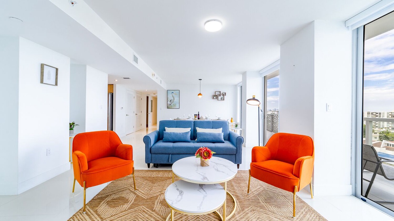 Photo of Livingroom in Bay Harbor Islands