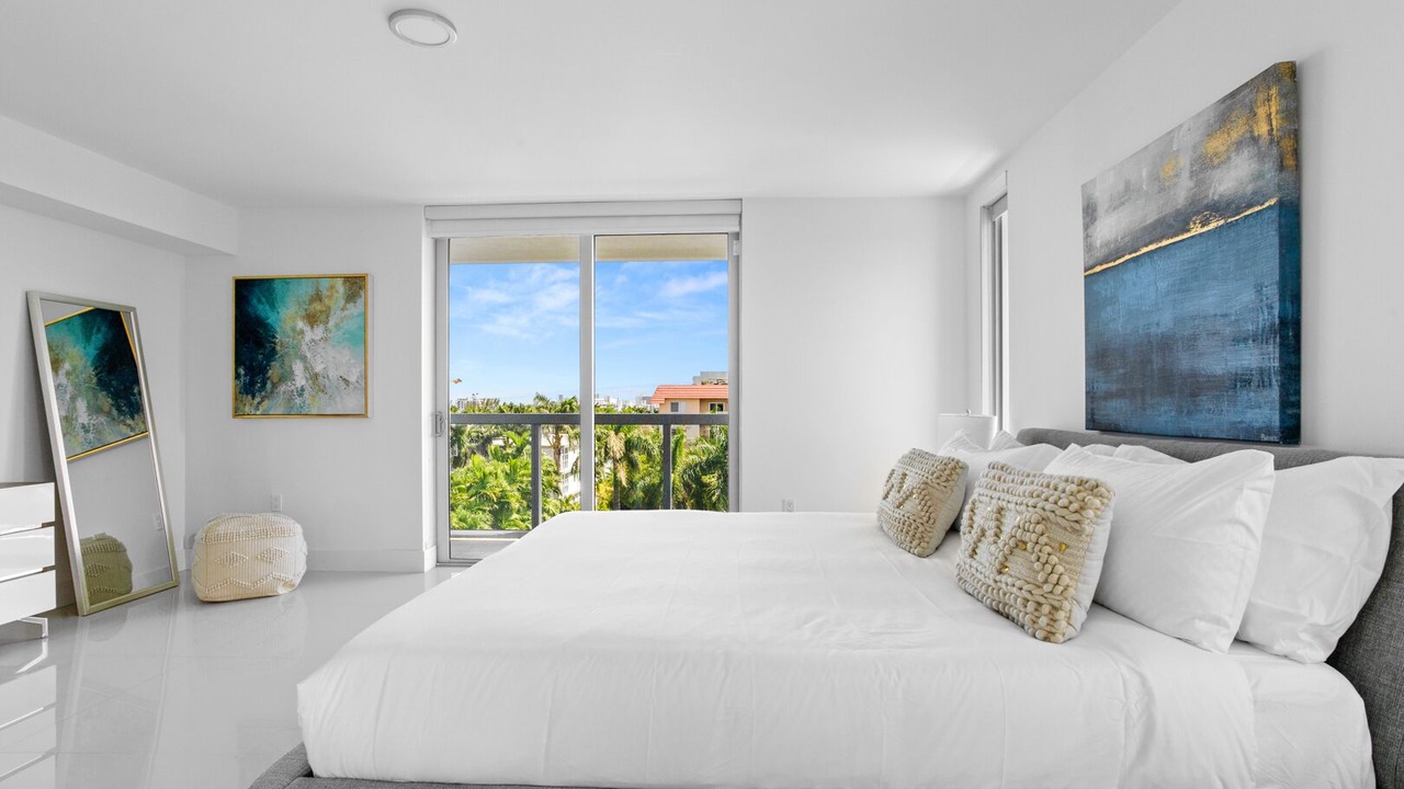 Photo of Bedroom in Bay Harbor Islands