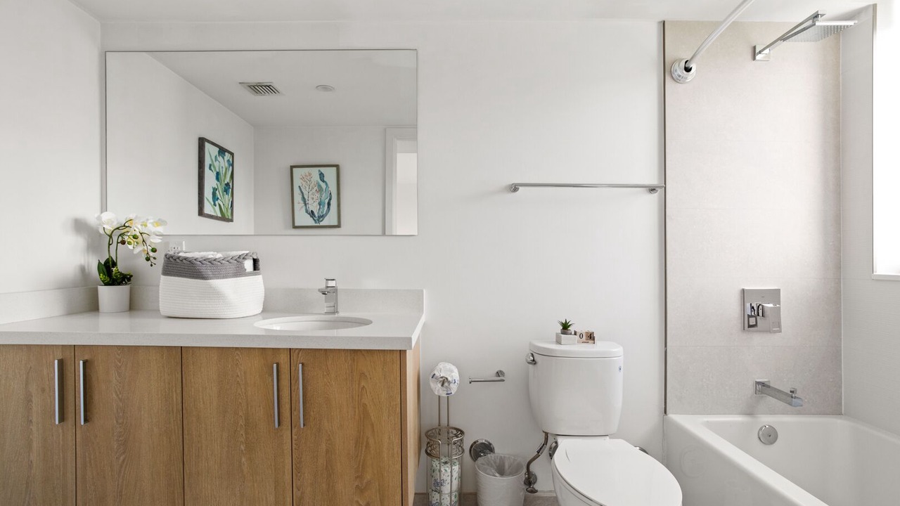 Photo of Bathroom in Bay Harbor Islands