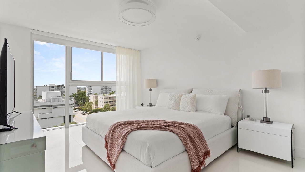 Photo of Bedroom in Bay Harbor Islands
