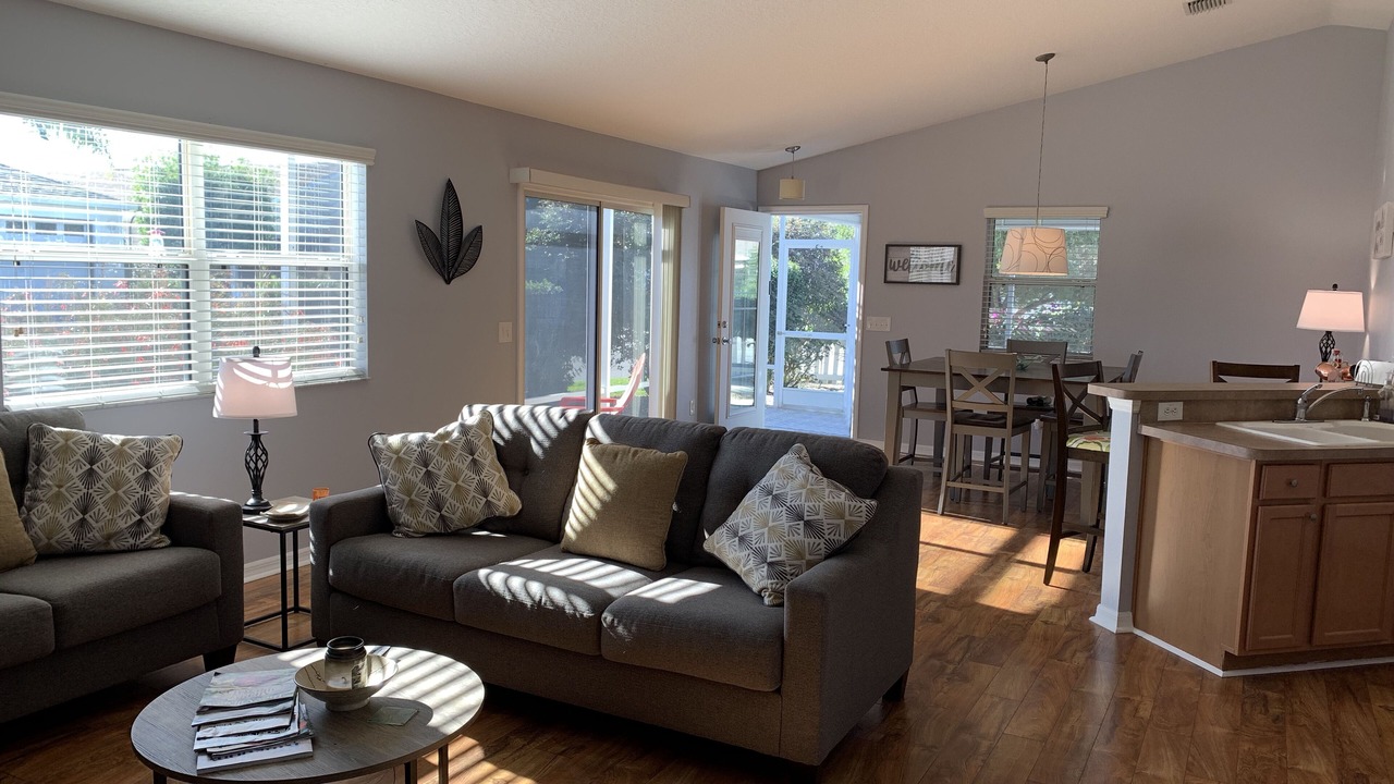Photo of Livingroom in Hemingway