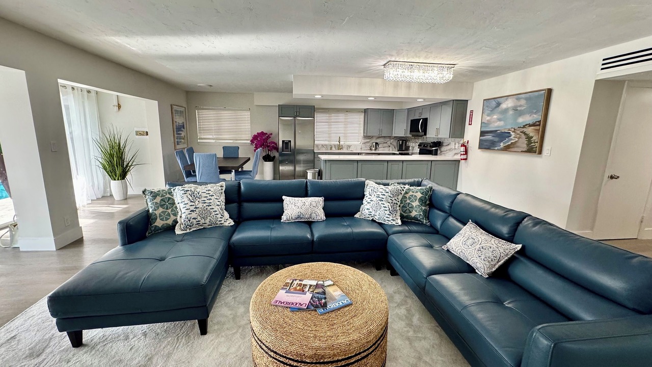 Photo of Livingroom in Hendricks and Venice Isles