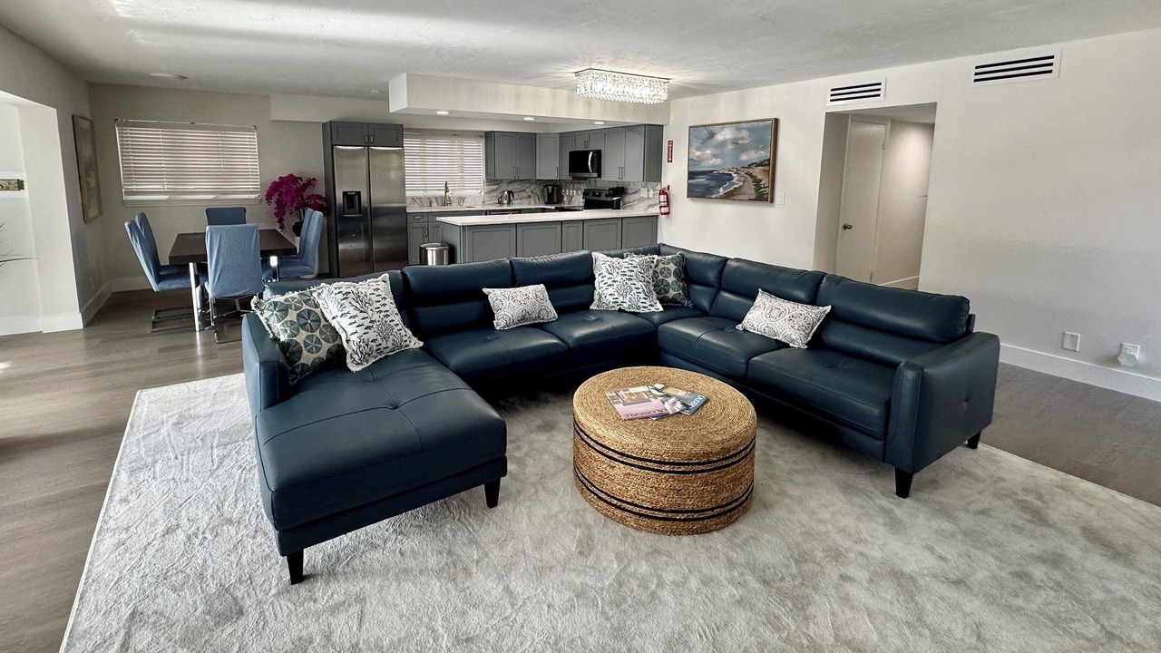Photo of Livingroom in Hendricks and Venice Isles