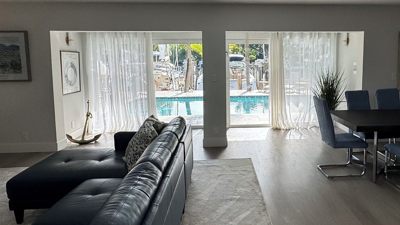 Photo of Livingroom in Hendricks and Venice Isles