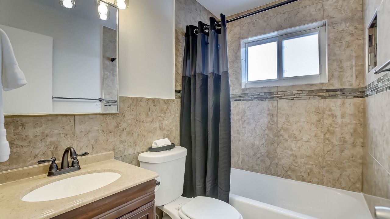 Photo of Bathroom in Imperial Point