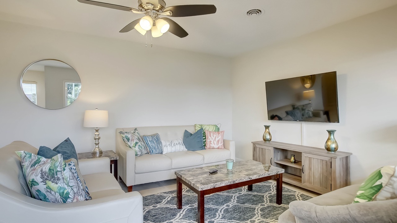 Photo of Livingroom in Imperial Point