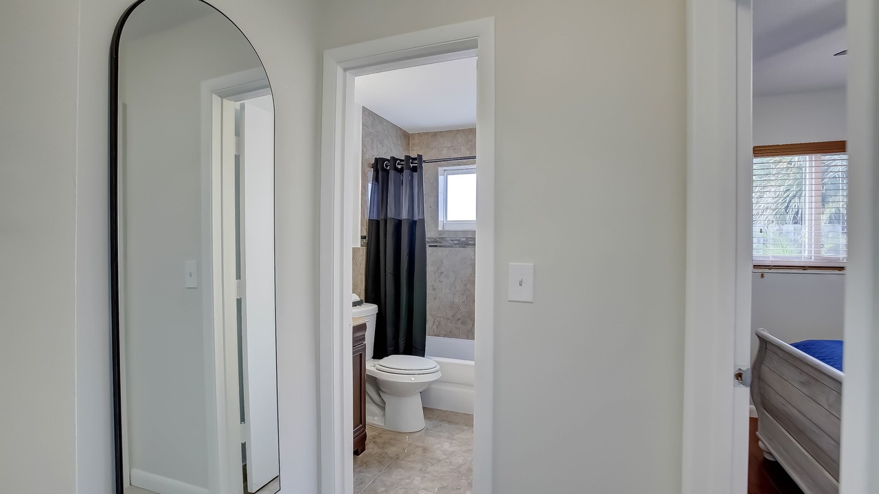 Photo of Bathroom in Imperial Point