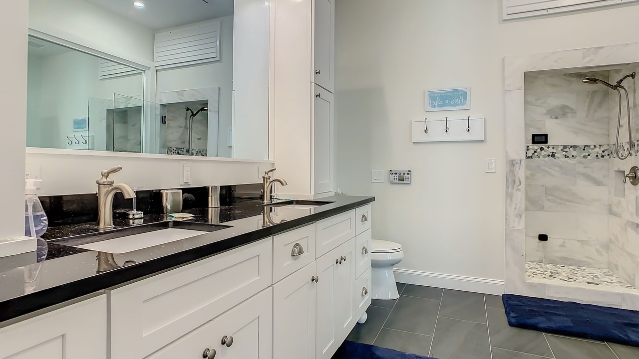 Photo of Bathroom in North Causeway