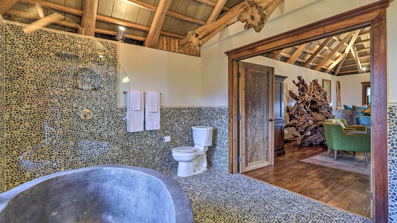 Photo of Bathroom in Tropic