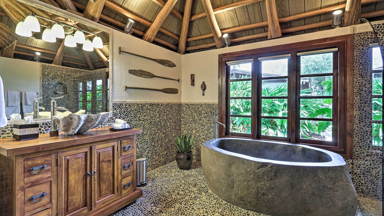 Photo of Bathroom in Tropic
