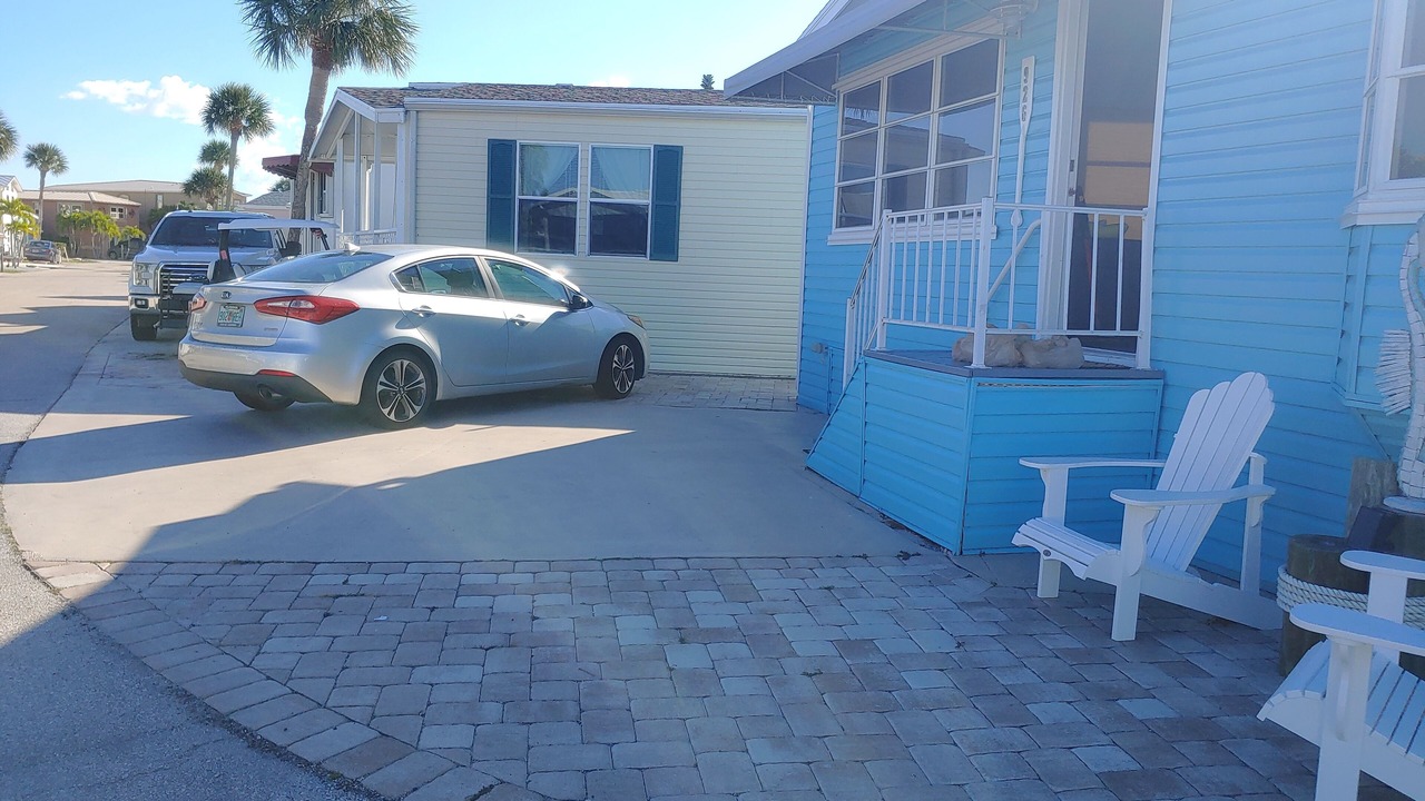 Photo of Patio Balcony in Nettles Island