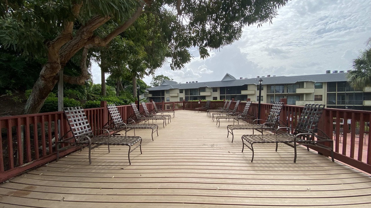 Photo of Patio Balcony in Park Shore
