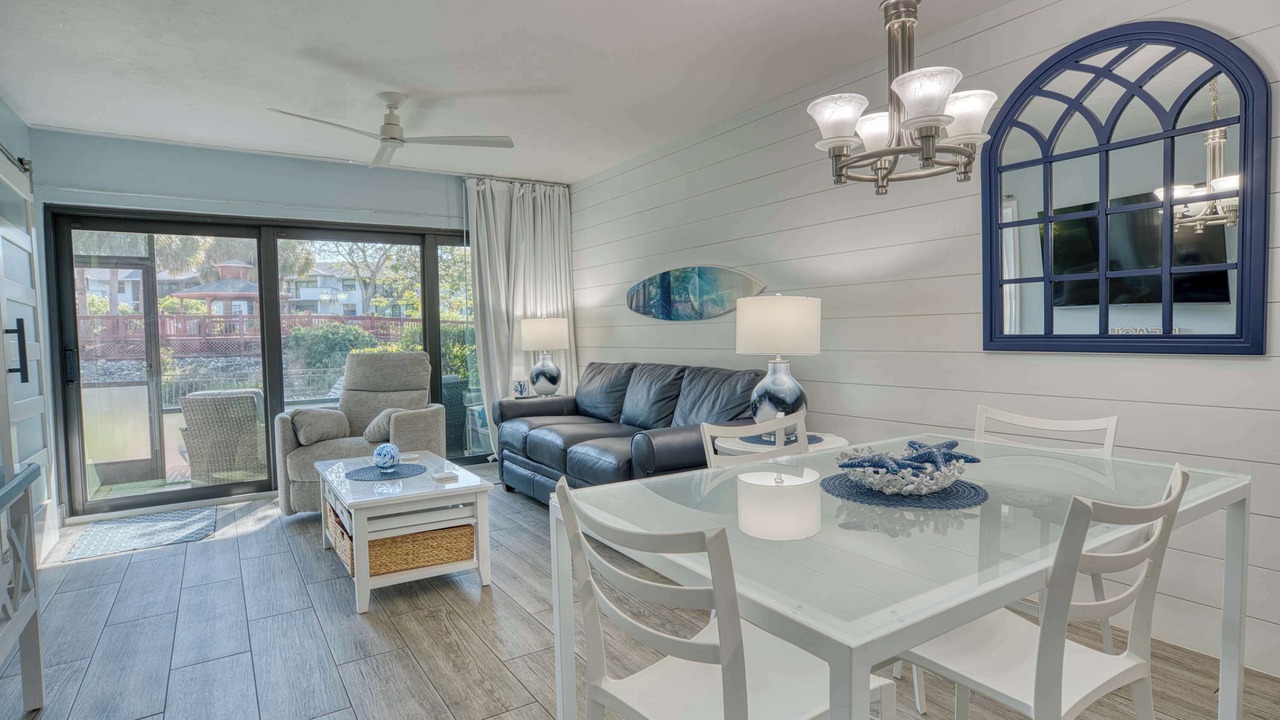 Photo of Livingroom in Park Shore