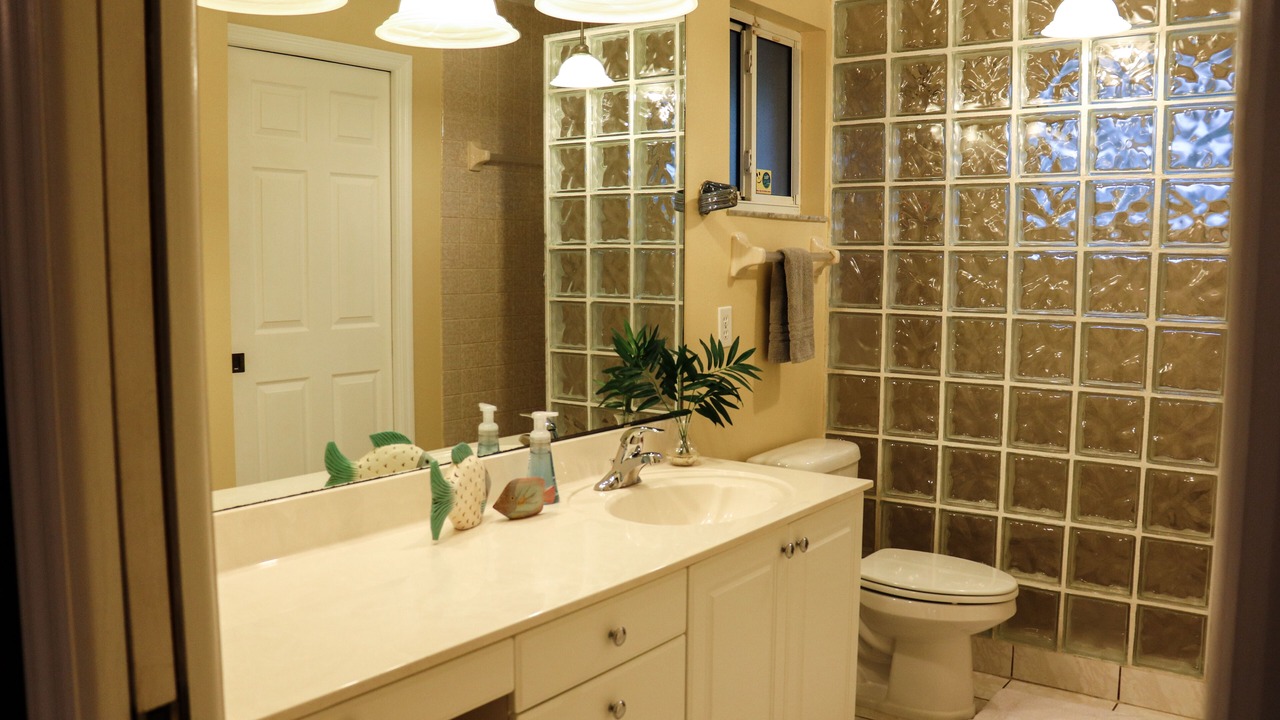Photo of Bathroom in Port Canaveral