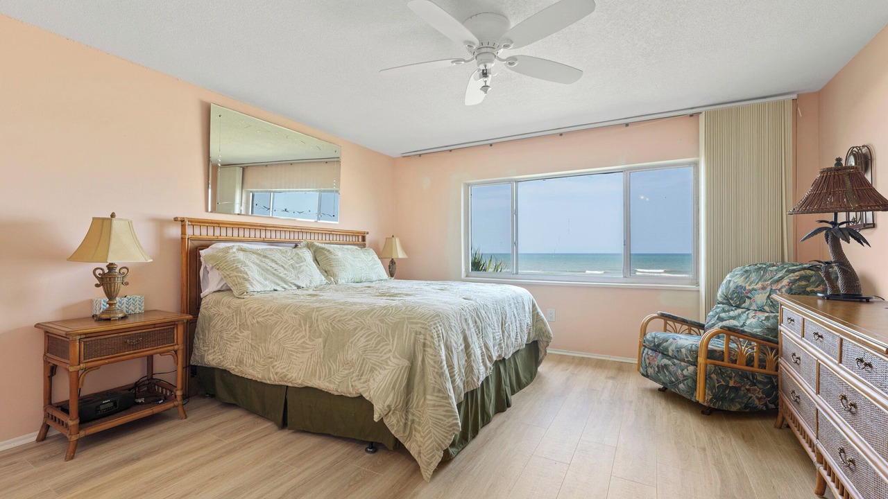Photo of Bedroom in Crescent Beach