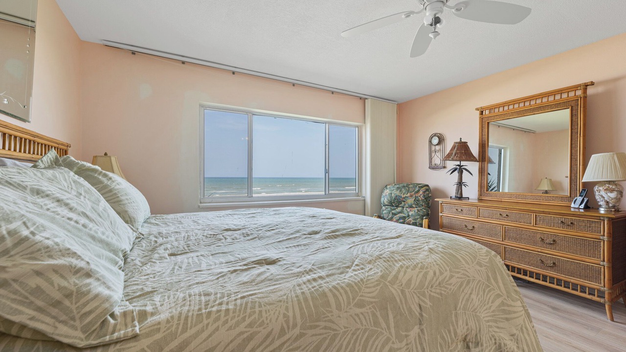 Photo of Bedroom in Crescent Beach