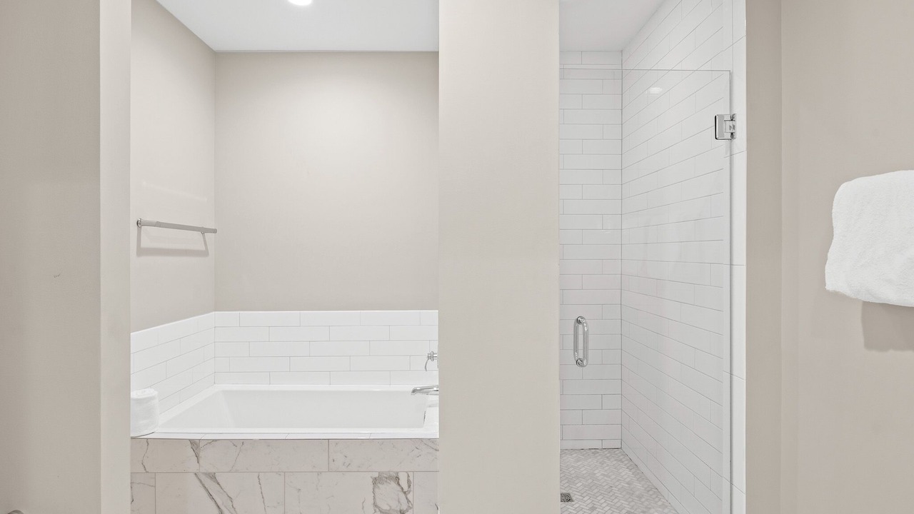 Photo of Bathroom in Gulf District
