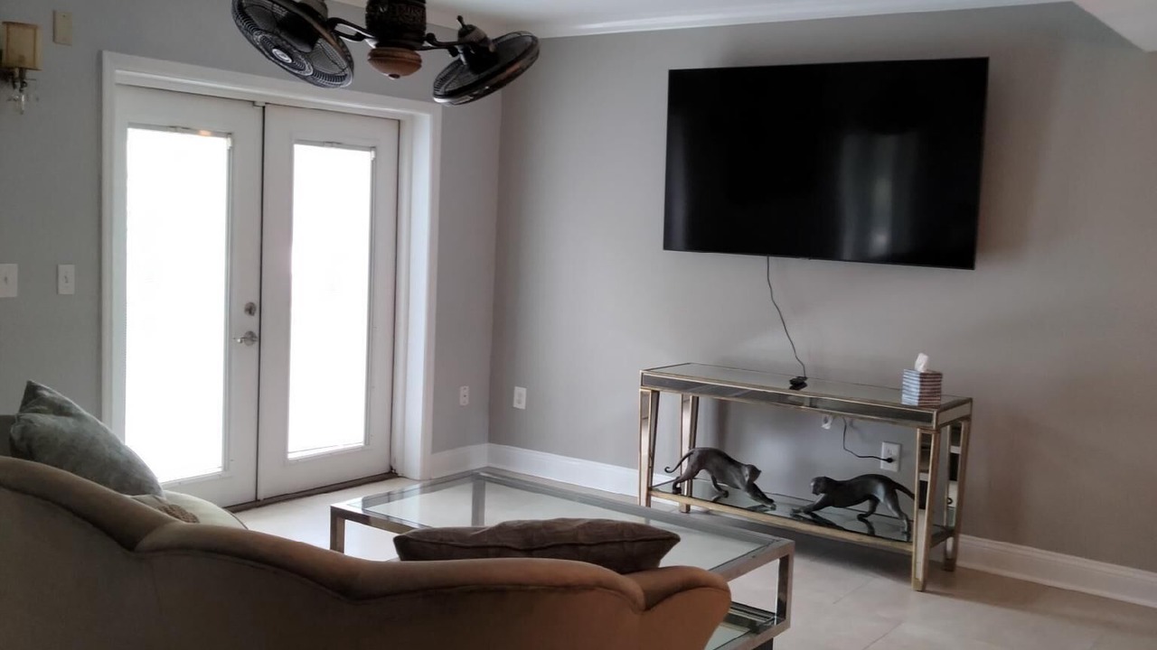 Photo of Livingroom in Lakewood