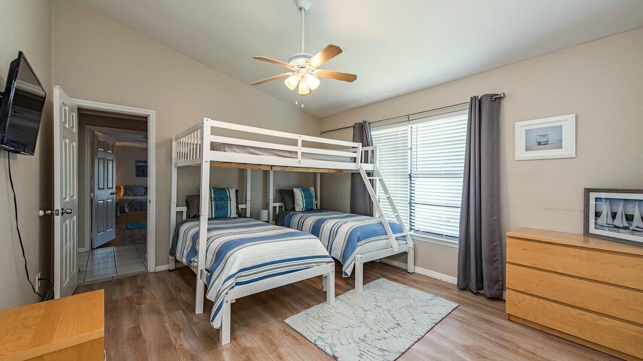 Photo of Bedroom in Naples Park