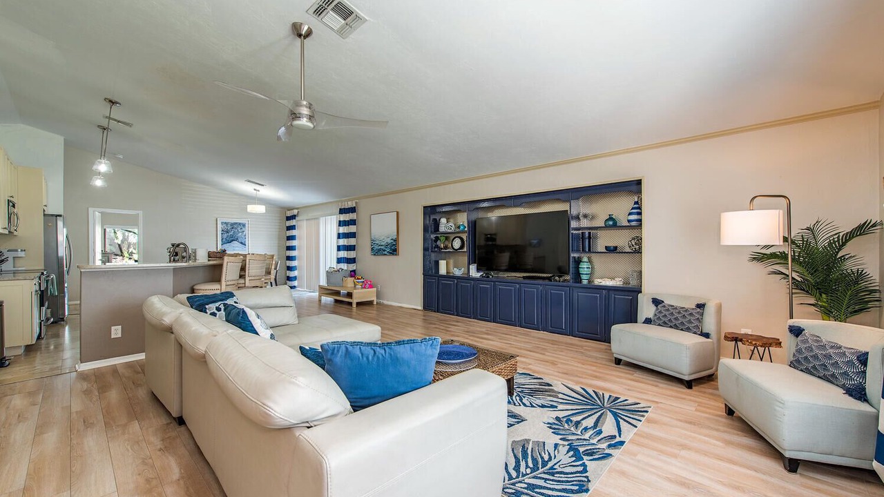 Photo of Livingroom in Naples Park