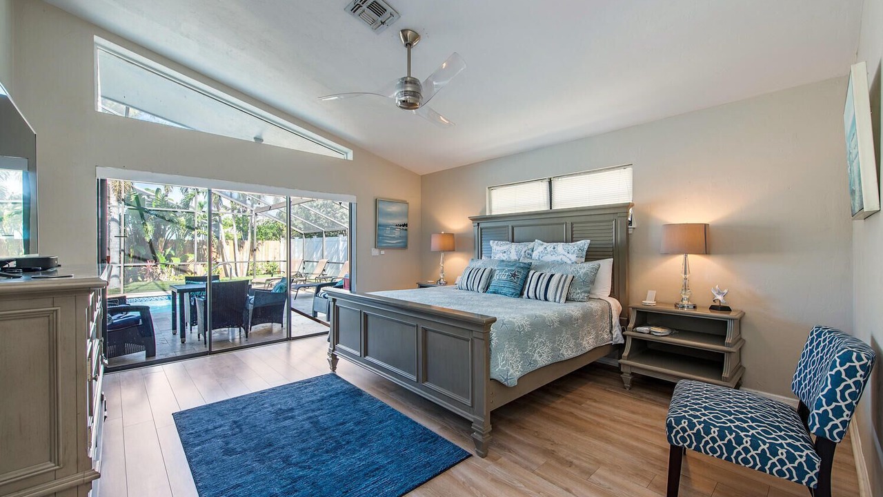Photo of Bedroom in Naples Park
