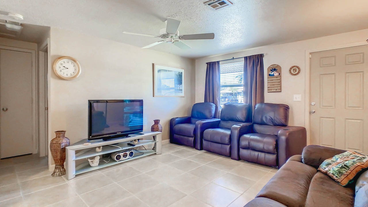 Photo of Livingroom in Venice Gardens