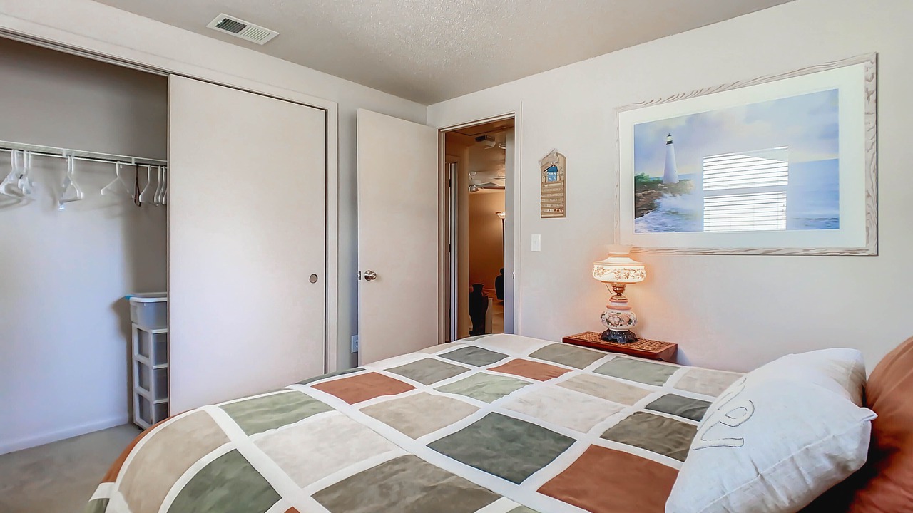 Photo of Bedroom in Venice Gardens
