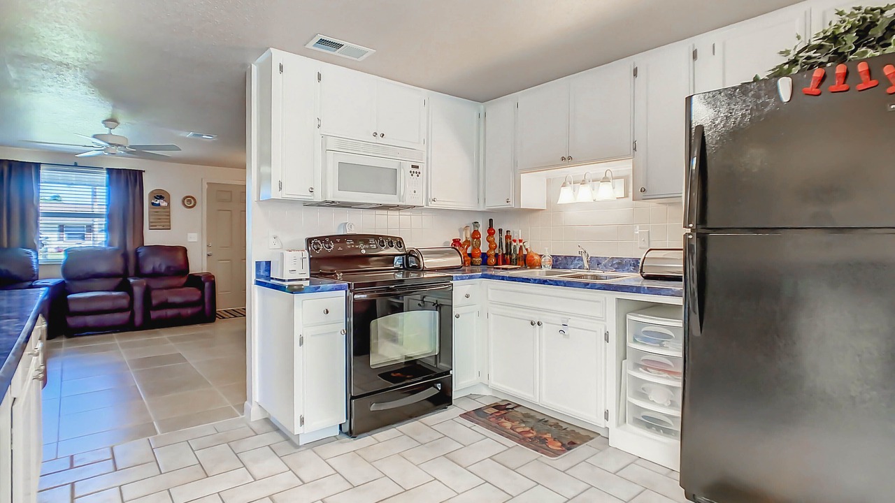 Photo of Kitchen in Venice Gardens