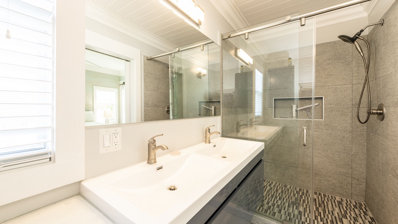 Photo of Bathroom in Historic Seaport
