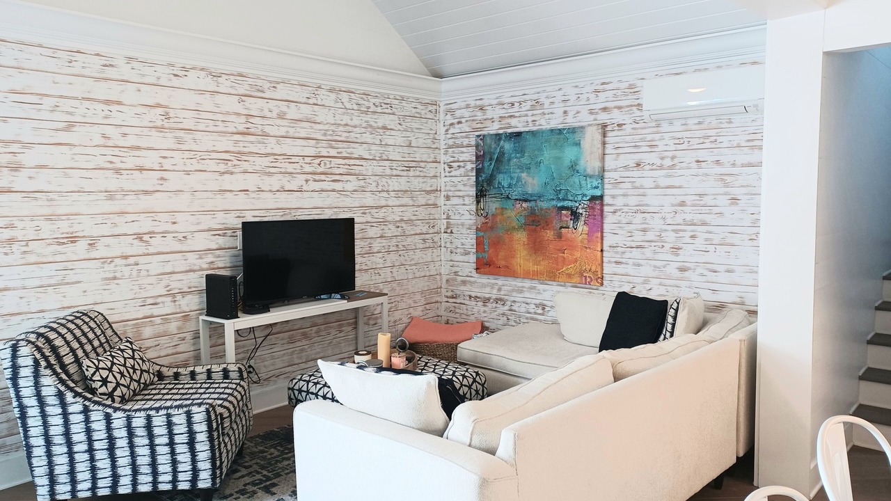Photo of Livingroom in Historic Seaport