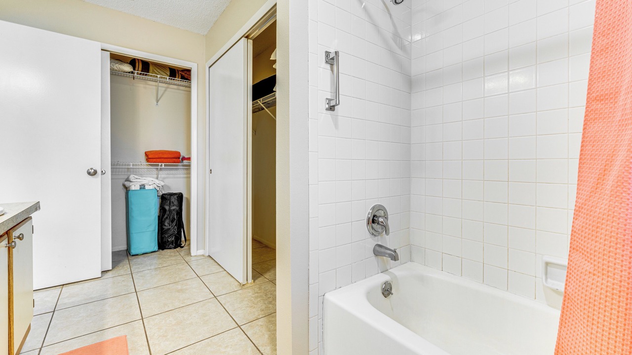 Photo of Bathroom in Lindfields