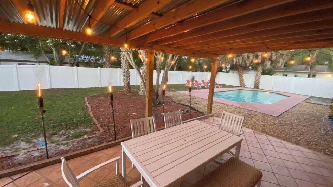Photo of Outdoor in Bayshore Gardens