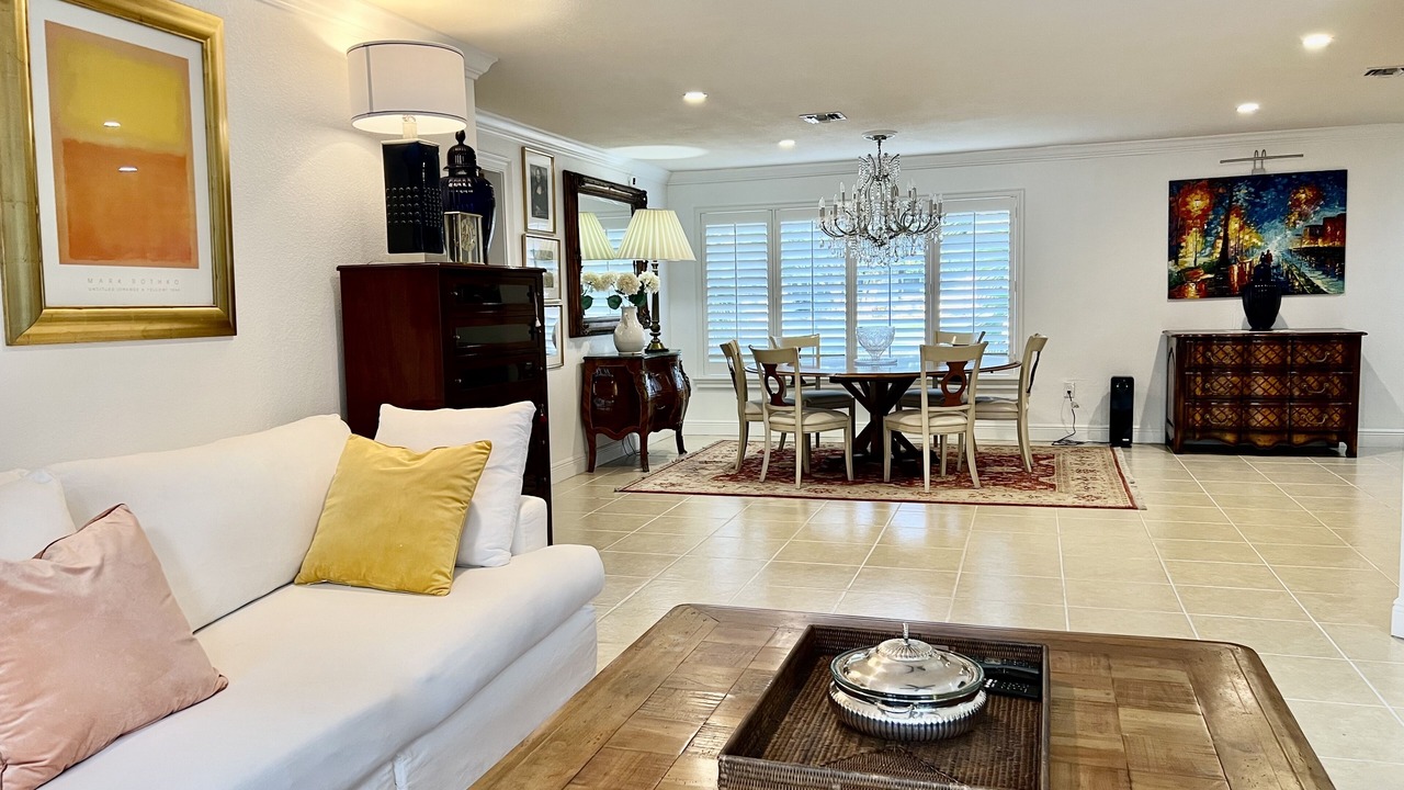Photo of Livingroom in Palm River Estates