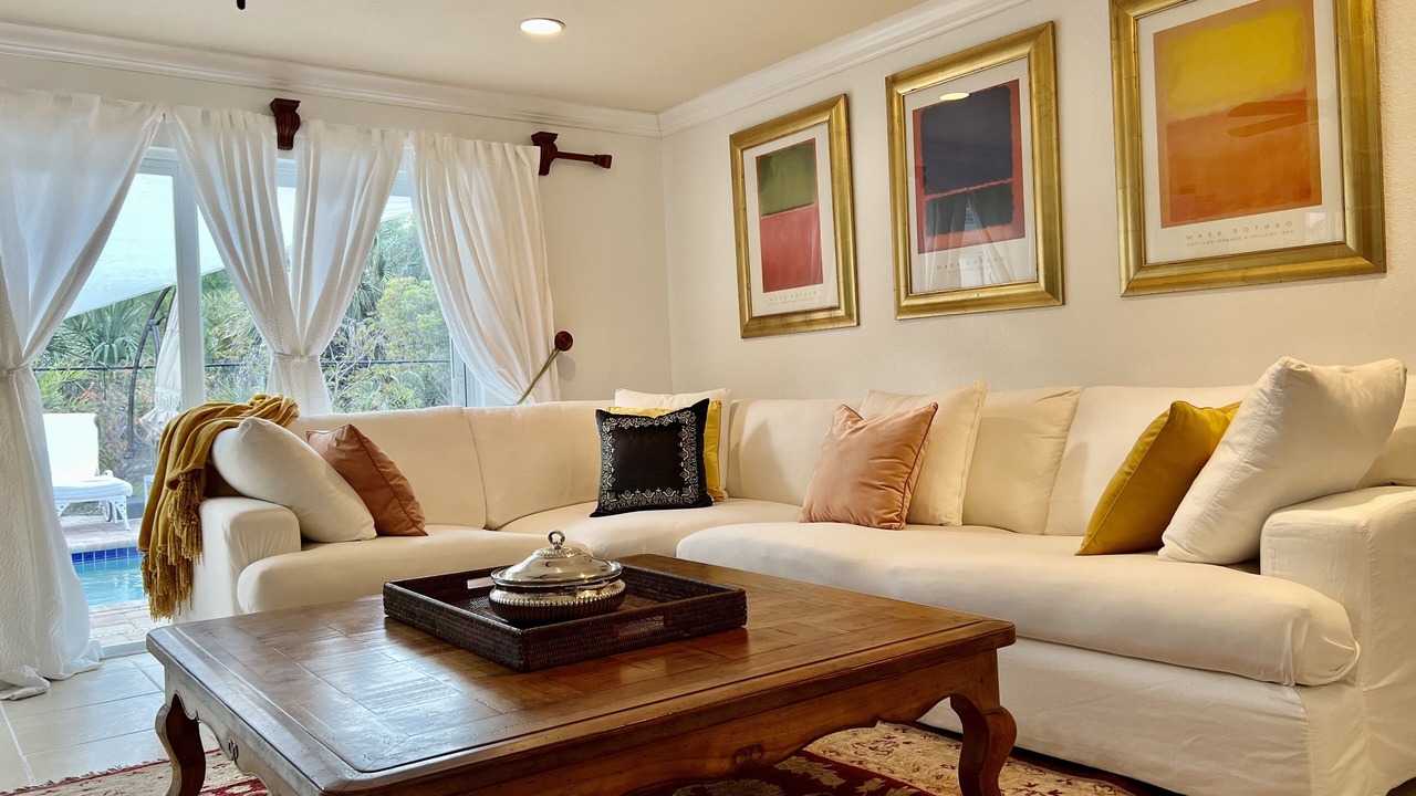 Photo of Livingroom in Palm River Estates
