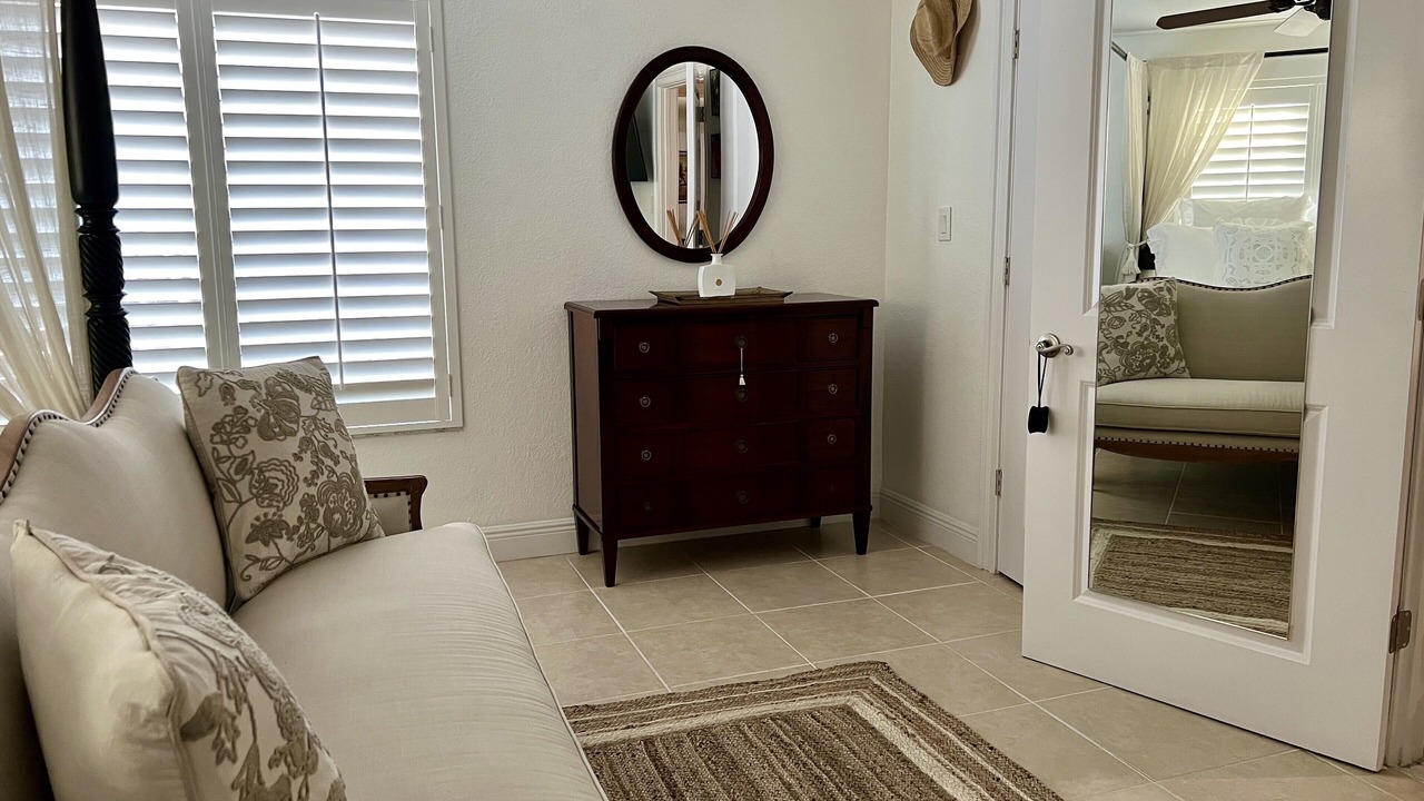 Photo of Livingroom in Palm River Estates