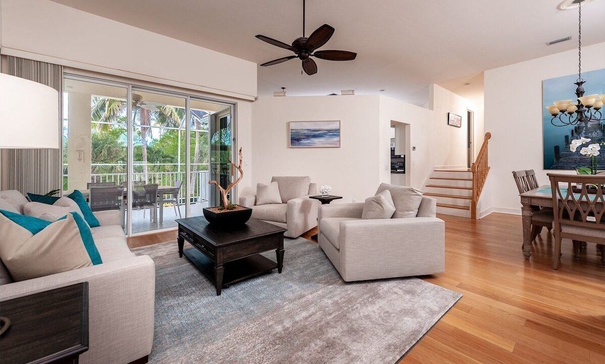 Photo of Livingroom in Beachview Country Club Estates
