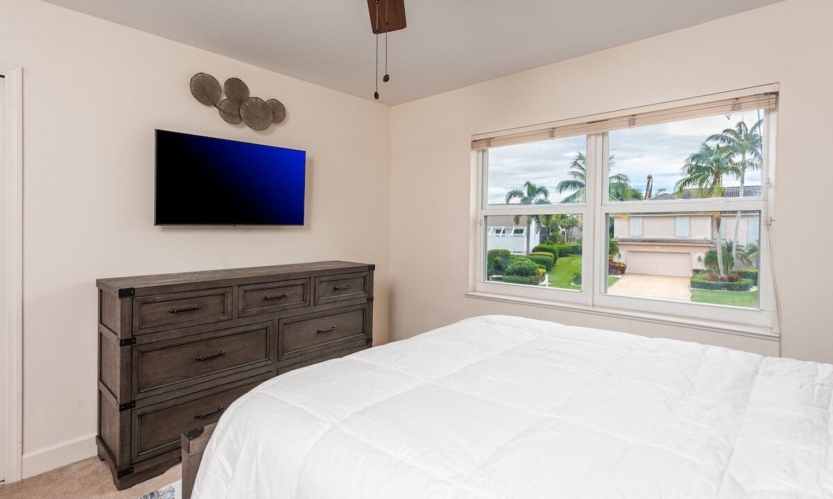 Photo of Bedroom in Beachview Country Club Estates