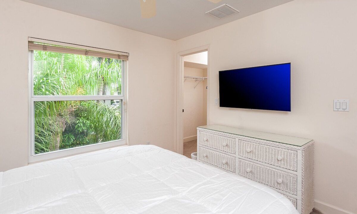 Photo of Bedroom in Beachview Country Club Estates