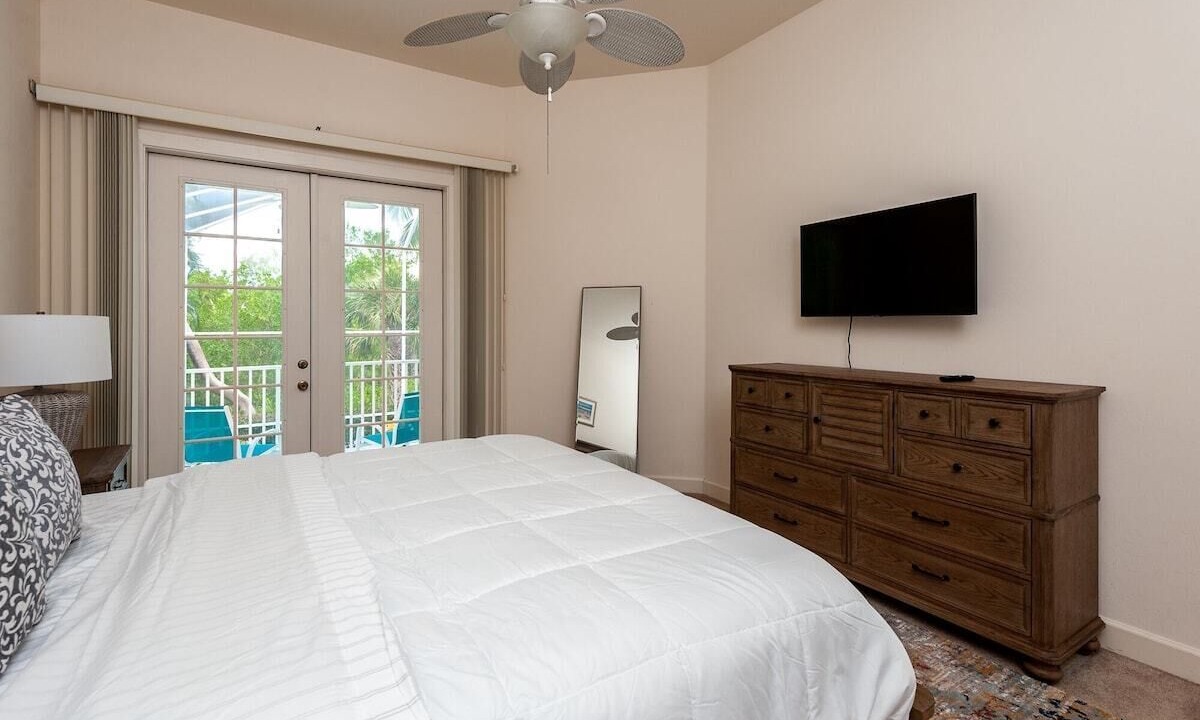 Photo of Bedroom in Beachview Country Club Estates