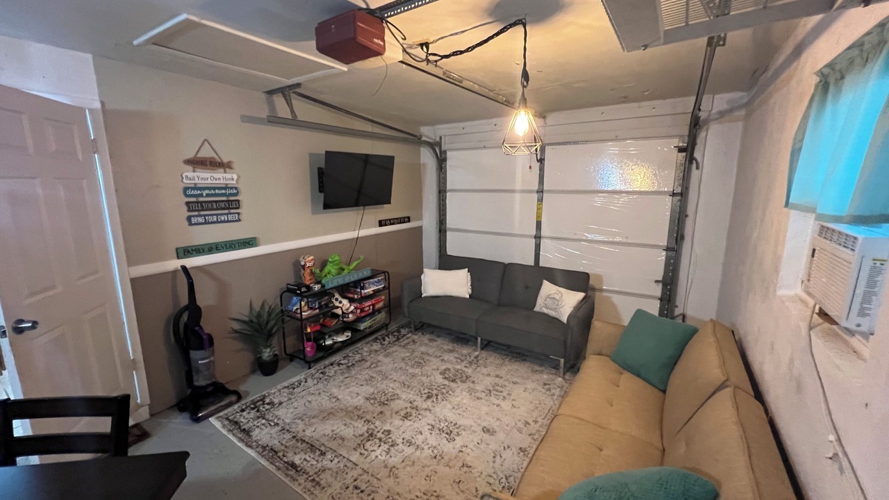 Photo of Livingroom in Cypress Lakes Estates