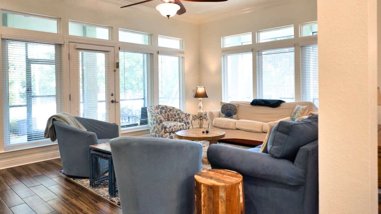 Photo of Livingroom in Sugarwood Beach