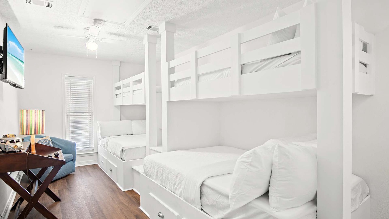 Photo of Bedroom in Sugarwood Beach